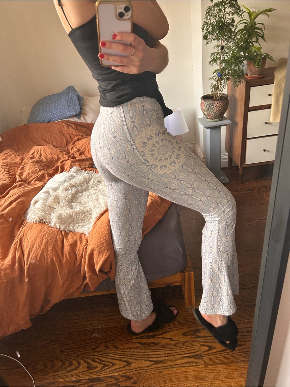 Wolven Paisley Flare